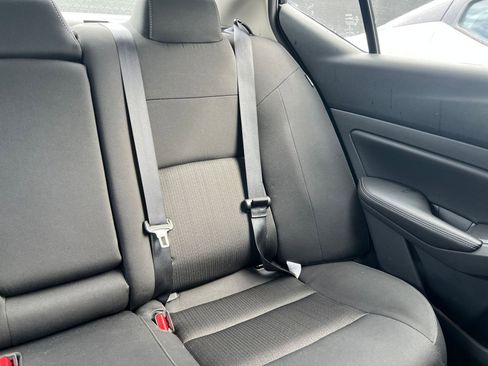 Used 2025 Nissan Altima 2.5 SV FWD image 37