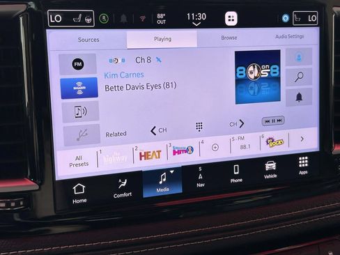 Used 2026 Chrysler Pacifica Limited FWD image 30