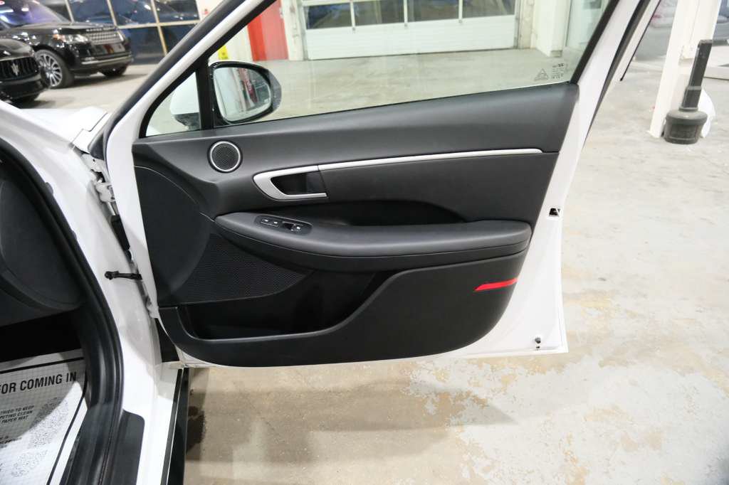 Used 2025 Hyundai Sonata SEL FWD image 32
