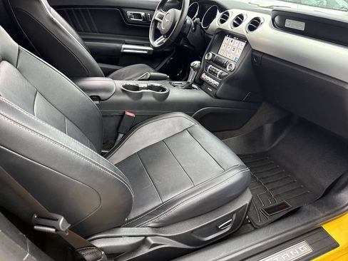 Used 2017 Ford Mustang GT Premium RWD image 14