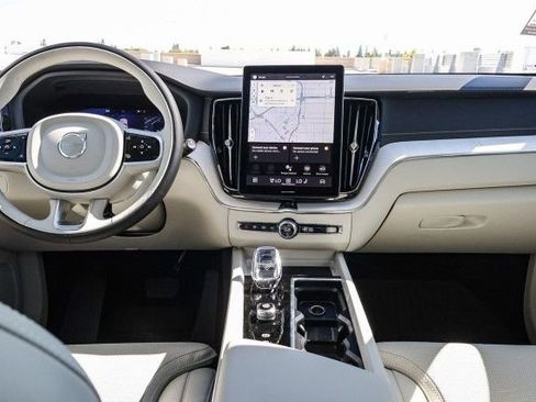 New 2026 Volvo XC60 B5 Ultra w/ Climate Package image 9