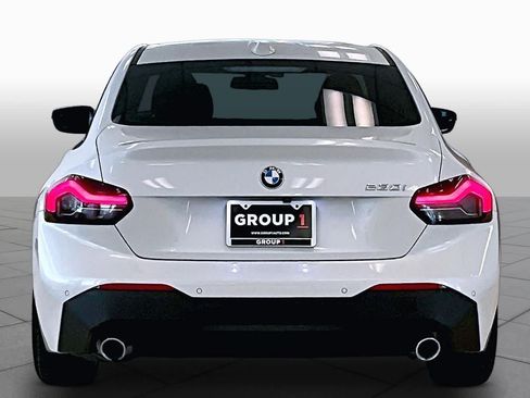 Used 2023 BMW 230i Coupe w/ Premium Package RWD image 4