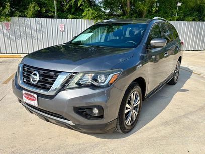 Used 2018 Nissan Pathfinder SV