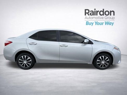 Used 2014 Toyota Corolla LE FWD image 12