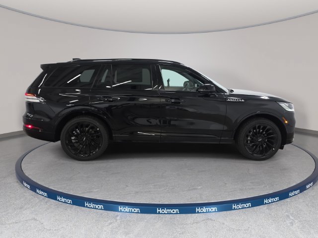 New 2027 Lincoln Aviator Reserve w/ Jet Appearance Package AWD/4WD image 4