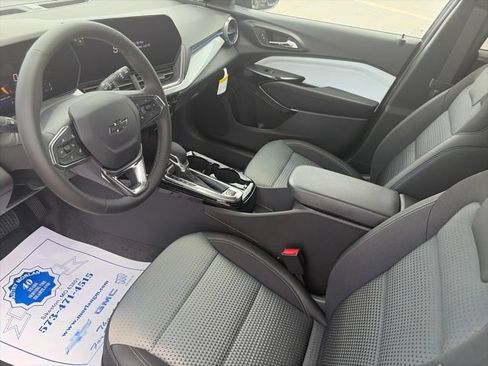 New 2026 Chevrolet Trax LT w/ Driver Confidence Package FWD image 16