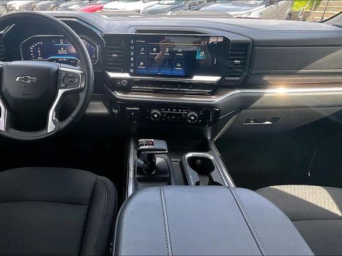 Used 2025 Chevrolet Silverado 1500 LT Trail Boss w/ Convenience Package II image 15