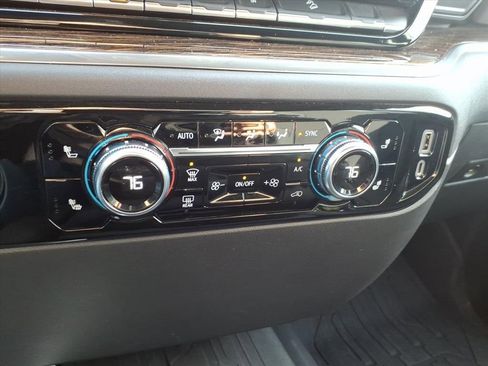 Used 2023 GMC Sierra 1500 Elevation image 27