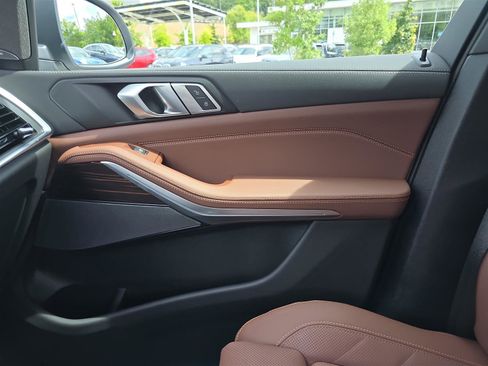 New 2026 BMW X5 xDrive50e image 26