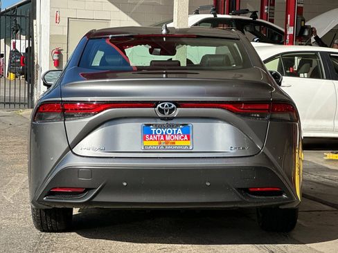 New 2026 Toyota Mirai RWD image 4
