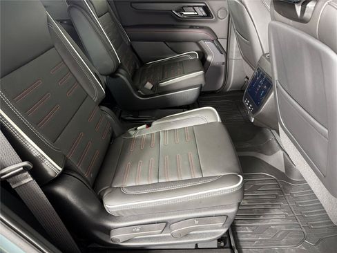 New 2026 GMC Yukon AT4 Ultimate AWD/4WD image 14