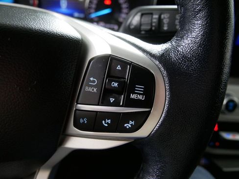 Used 2022 Ford Explorer XLT image 22