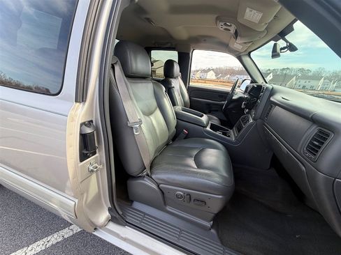 Used 2005 Chevrolet Silverado 1500 4x4 Extended Cab w/ Safe And Sound Package image 20