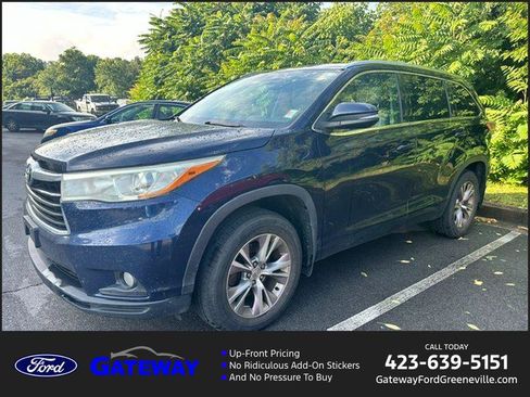 Used 2015 Toyota Highlander XLE AWD/4WD image 1