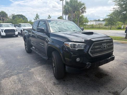 Used 2016 Toyota Tacoma TRD Sport w/ Towing Package RWD image 2
