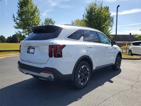 New 2026 Kia Sorento S w/ S Panoramic Sunroof Package image 4