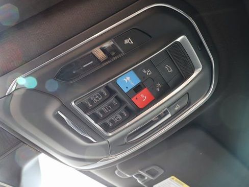 New 2025 Jeep Grand Cherokee L Limited AWD/4WD image 37