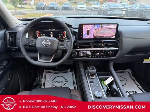 New 2026 Nissan Pathfinder Platinum AWD/4WD image 32