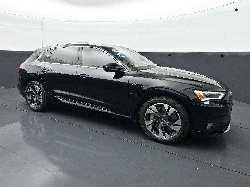 Used 2023 Audi e-tron Premium AWD/4WD image 9
