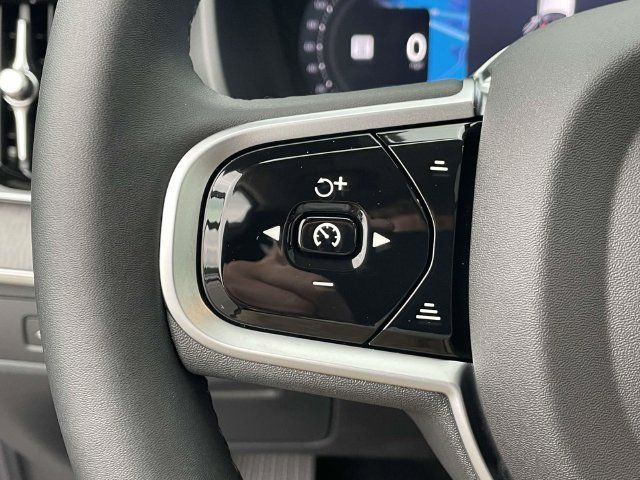 Used 2026 Volvo XC90 B6 Ultra w/ Protection Package AWD/4WD image 35