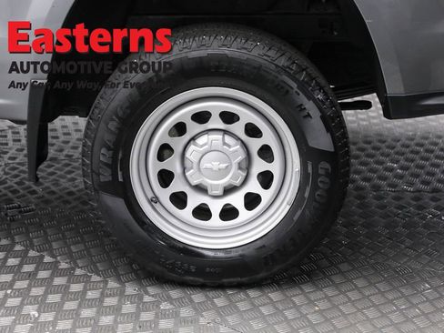 Used 2023 Chevrolet Colorado W/T image 8