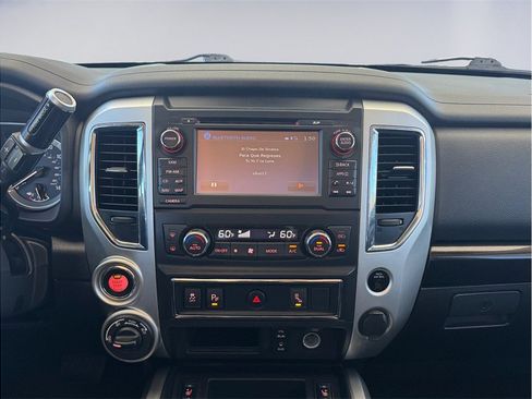 Used 2017 Nissan Titan SV AWD/4WD image 10