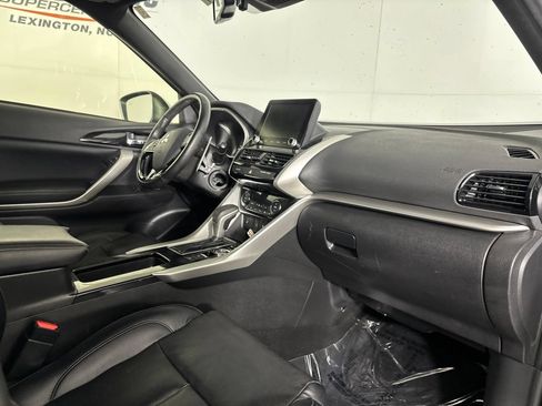 Used 2024 Mitsubishi Eclipse Cross SEL AWD/4WD image 31