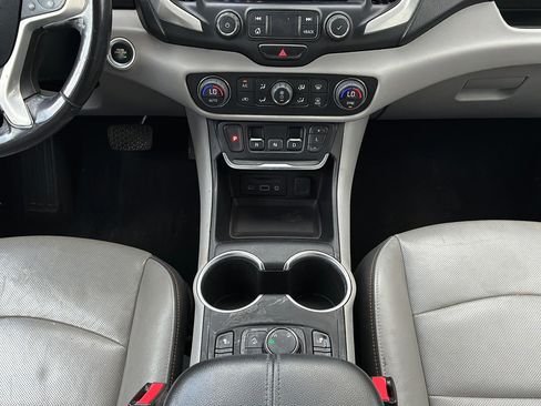 Used 2020 GMC Terrain SLT AWD/4WD image 12