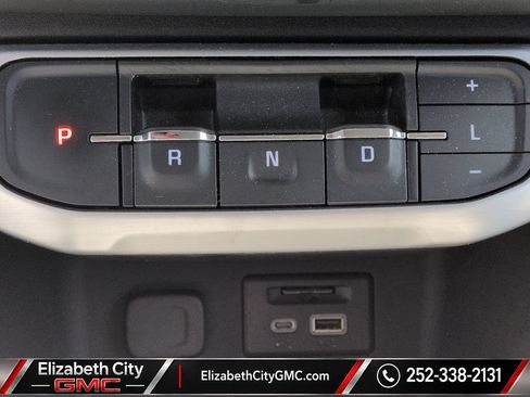 Used 2023 GMC Acadia SLT FWD image 13