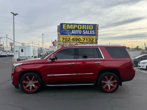 Used 2015 Cadillac Escalade Luxury image 1