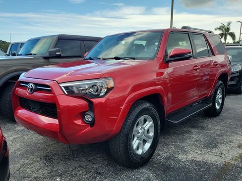 Used 2024 Toyota 4Runner SR5 Premium w/ Moonroof Package image 32