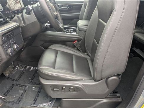 Used 2025 Chevrolet Tahoe LT AWD/4WD image 16