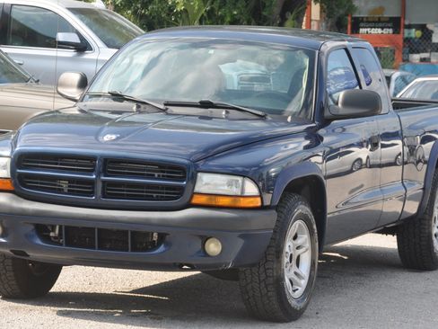 Used 2003 Dodge Dakota Sport image 2