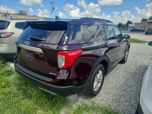 Used 2022 Ford Explorer XLT w/ Equipment Group 202A AWD/4WD image 7