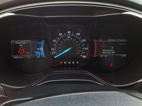 Used 2019 Ford Fusion SE FWD image 15