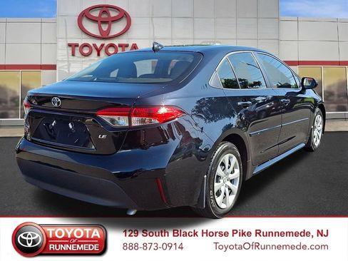 Certified 2024 Toyota Corolla LE FWD image 6