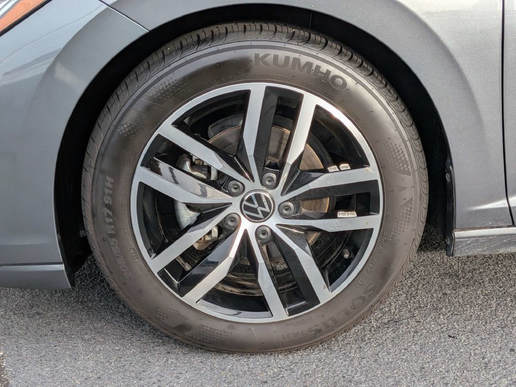 Certified 2026 Volkswagen Jetta SE FWD image 12