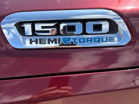 Used 2023 RAM 1500 Laramie AWD/4WD image 3
