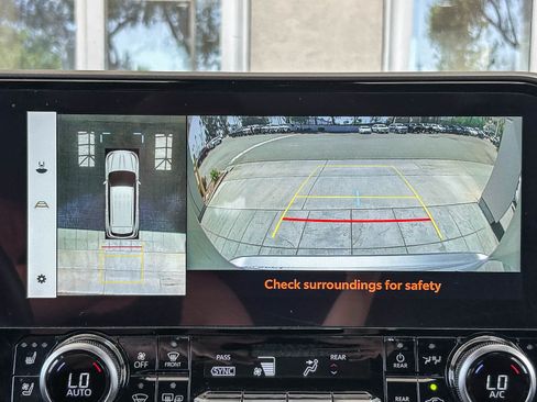 Used 2023 Toyota Highlander Limited FWD image 21