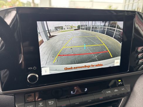 Used 2025 Toyota Camry LE image 24