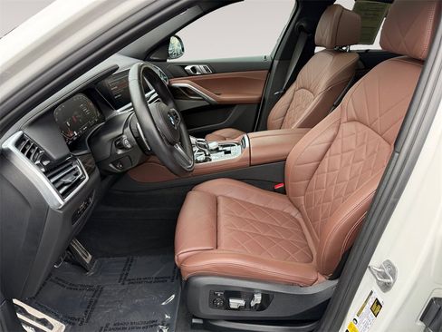 Certified 2023 BMW X6 xDrive40i w/ Executive Package image 9