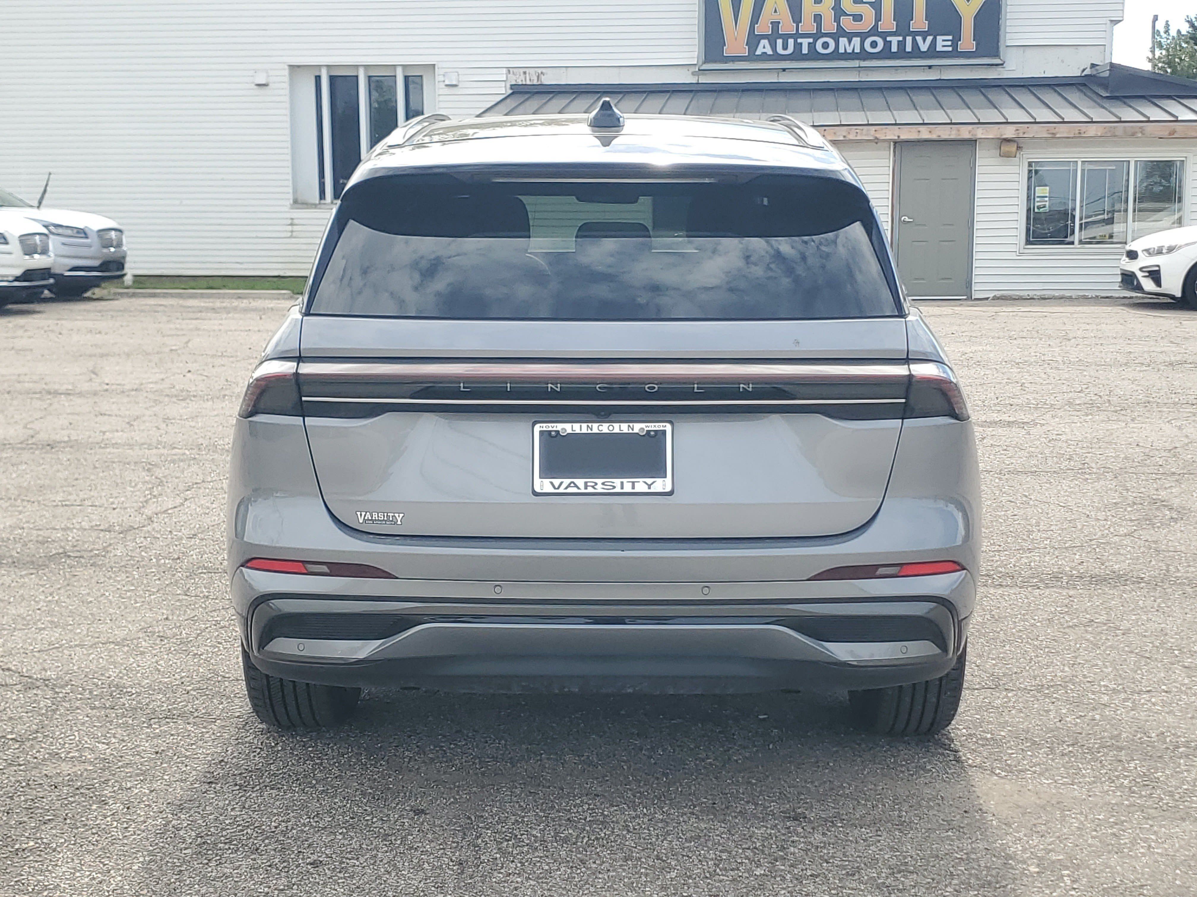 Used 2024 Lincoln Nautilus Reserve w/ Equipment Group 202A AWD/4WD image 5
