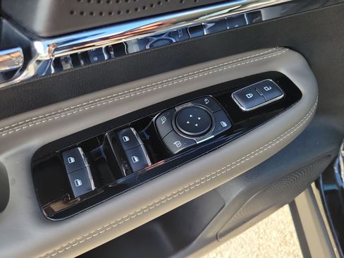 Certified 2023 Lincoln Corsair FWD image 13