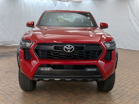 Used 2025 Toyota Tacoma TRD Off-Road AWD/4WD image 2