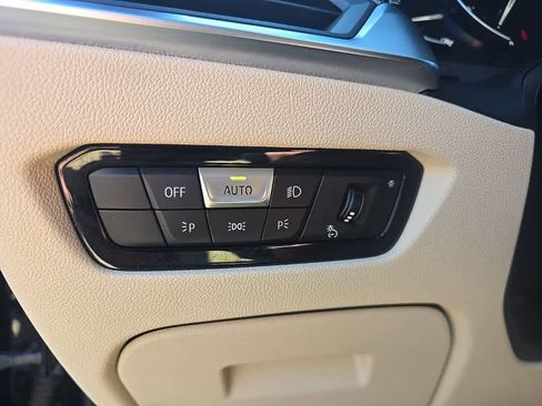 Used 2020 BMW 330i xDrive Sedan w/ Driving Assistance Package image 15