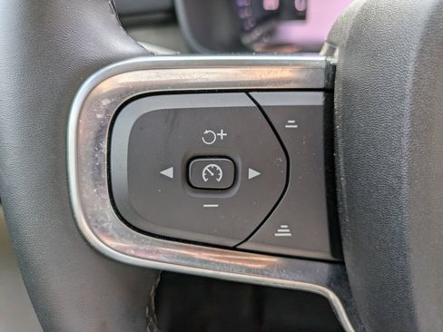 Certified 2023 Volvo XC40 B5 Plus w/ Climate Package AWD/4WD image 26