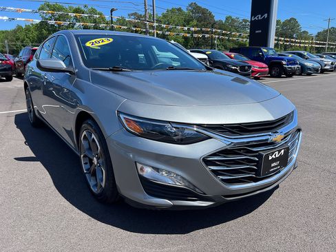 Used 2023 Chevrolet Malibu LT FWD image 9