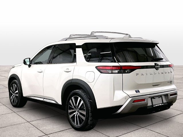 Used 2023 Nissan Pathfinder Platinum w/ Cargo Package AWD/4WD image 10