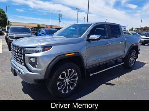 Used 2025 GMC Canyon Denali AWD/4WD image 7