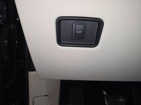 Used 2025 Land Rover Range Rover SE AWD/4WD image 26